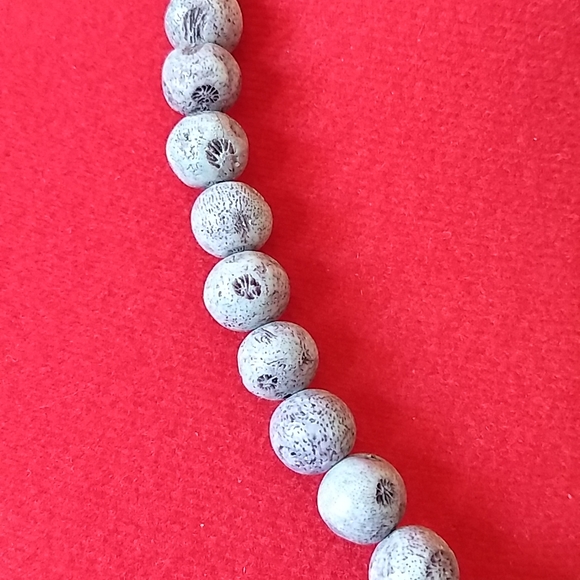 Necklace Beads - Picture 2 of 3